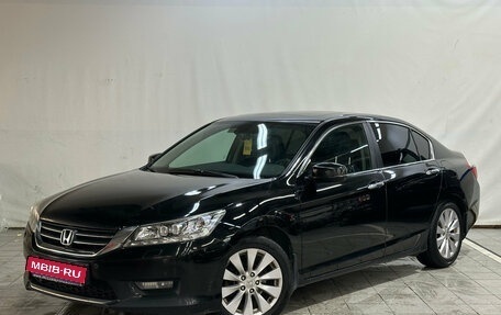 Honda Accord IX рестайлинг, 2013 год, 1 350 000 рублей, 1 фотография