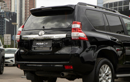 Toyota Land Cruiser Prado 150 рестайлинг 2, 2015 год, 3 139 000 рублей, 19 фотография