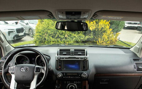 Toyota Land Cruiser Prado 150 рестайлинг 2, 2015 год, 3 139 000 рублей, 10 фотография