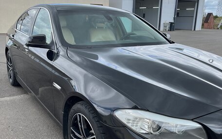 BMW 5 серия, 2010 год, 1 495 000 рублей, 3 фотография