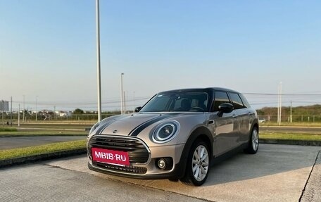 MINI Clubman, 2023 год, 2 325 000 рублей, 2 фотография