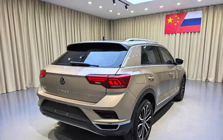 Volkswagen T-Roc I, 2022 год, 1 670 000 рублей, 6 фотография