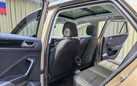 Volkswagen T-Roc I, 2022 год, 1 670 000 рублей, 8 фотография