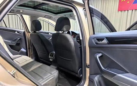 Volkswagen T-Roc I, 2022 год, 1 670 000 рублей, 14 фотография