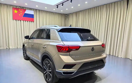 Volkswagen T-Roc I, 2022 год, 1 670 000 рублей, 7 фотография