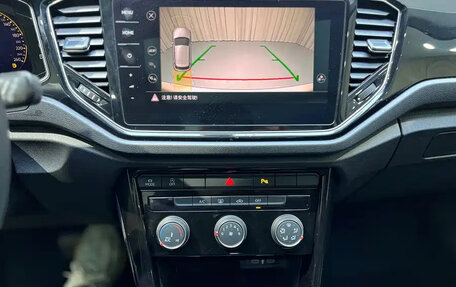 Volkswagen T-Roc I, 2022 год, 1 670 000 рублей, 11 фотография