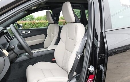Volvo XC60 II, 2025 год, 5 999 000 рублей, 7 фотография