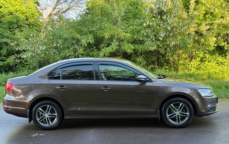 Volkswagen Jetta VI, 2011 год, 715 000 рублей, 4 фотография