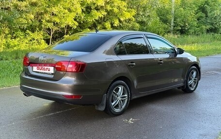 Volkswagen Jetta VI, 2011 год, 715 000 рублей, 5 фотография