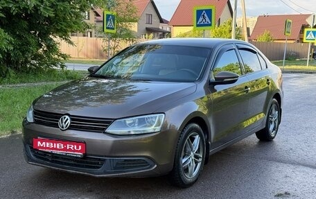Volkswagen Jetta VI, 2011 год, 715 000 рублей, 2 фотография