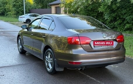 Volkswagen Jetta VI, 2011 год, 715 000 рублей, 7 фотография