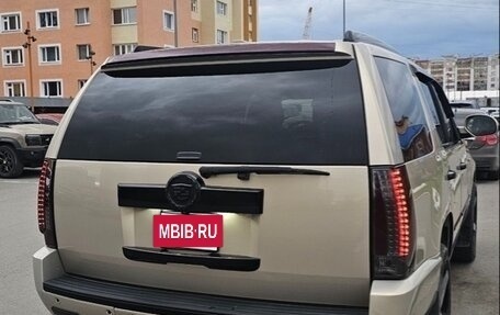Cadillac Escalade III, 2012 год, 2 000 000 рублей, 3 фотография