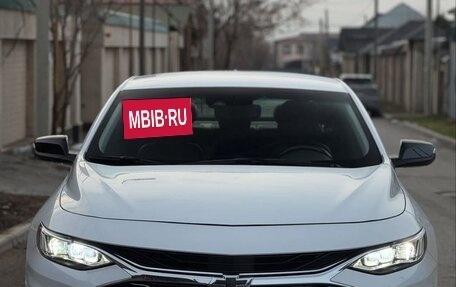 Chevrolet Malibu IX, 2021 год, 1 825 000 рублей, 5 фотография