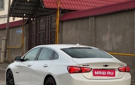Chevrolet Malibu IX, 2021 год, 1 825 000 рублей, 3 фотография