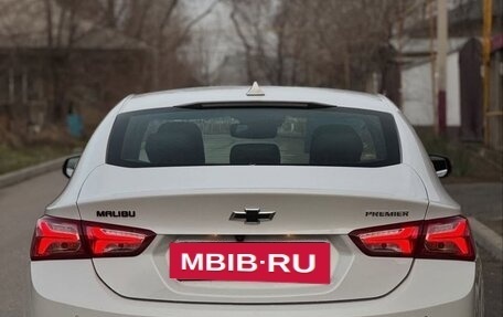 Chevrolet Malibu IX, 2021 год, 1 825 000 рублей, 6 фотография