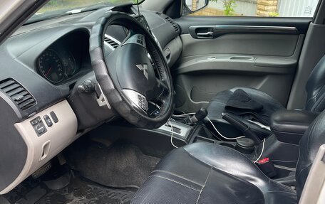 Mitsubishi Pajero Sport II рестайлинг, 2014 год, 1 550 000 рублей, 10 фотография