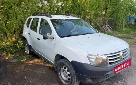 Renault Duster I рестайлинг, 2015 год, 900 000 рублей, 2 фотография