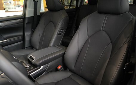Toyota Highlander, 2026 год, 5 250 000 рублей, 8 фотография