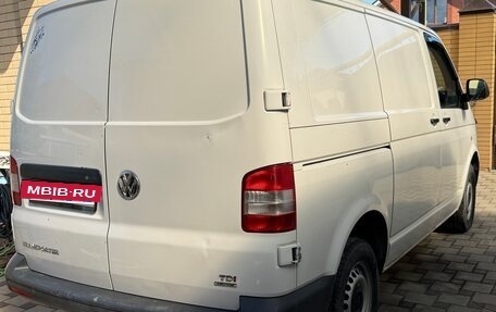 Volkswagen Transporter T5 рестайлинг, 2012 год, 1 600 000 рублей, 2 фотография