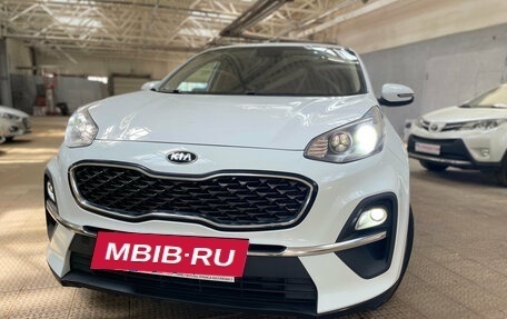 KIA Sportage IV рестайлинг, 2021 год, 1 950 000 рублей, 2 фотография
