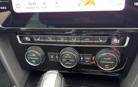 Volkswagen Passat B8 рестайлинг, 2019 год, 2 500 000 рублей, 6 фотография