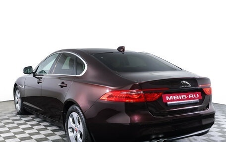 Jaguar XF II, 2017 год, 1 990 000 рублей, 8 фотография