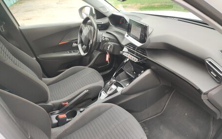 Peugeot 2008 II, 2020 год, 1 450 000 рублей, 7 фотография
