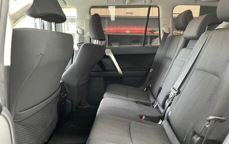 Toyota Land Cruiser Prado 150 рестайлинг 2, 2021 год, 5 400 000 рублей, 9 фотография