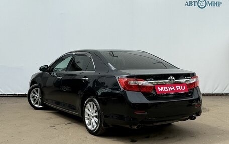 Toyota Camry, 2012 год, 1 180 000 рублей, 7 фотография