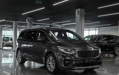 KIA Carnival III, 2018 год, 3 000 000 рублей, 2 фотография
