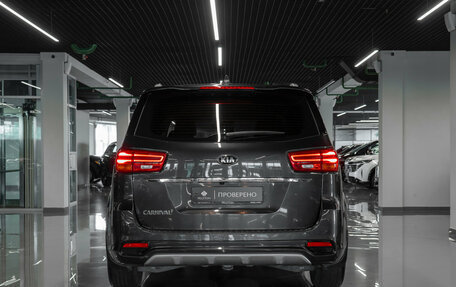 KIA Carnival III, 2018 год, 3 000 000 рублей, 6 фотография