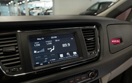 KIA Carnival III, 2018 год, 3 000 000 рублей, 27 фотография
