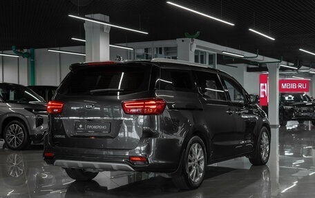KIA Carnival III, 2018 год, 3 000 000 рублей, 5 фотография
