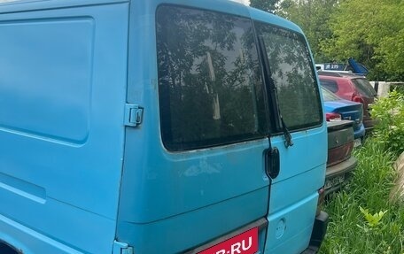 Volkswagen Transporter T4, 1993 год, 380 000 рублей, 2 фотография