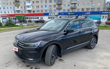 Volkswagen Tiguan II, 2018 год, 2 400 000 рублей, 2 фотография