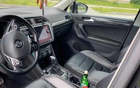 Volkswagen Tiguan II, 2018 год, 2 400 000 рублей, 16 фотография