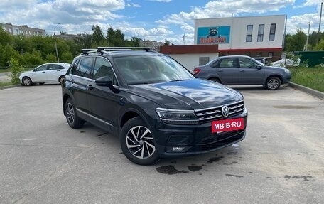 Volkswagen Tiguan II, 2018 год, 2 400 000 рублей, 7 фотография