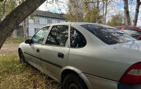Opel Vectra B рестайлинг, 1998 год, 70 000 рублей, 4 фотография