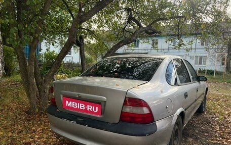 Opel Vectra B рестайлинг, 1998 год, 70 000 рублей, 3 фотография