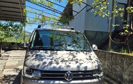 Volkswagen Multivan T5, 2014 год, 2 650 000 рублей, 1 фотография