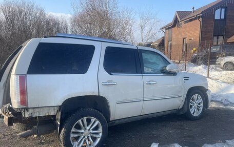 Cadillac Escalade III, 2010 год, 650 000 рублей, 1 фотография