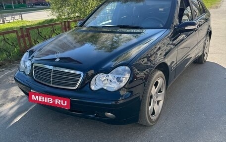 Mercedes-Benz C-Класс, 2004 год, 610 000 рублей, 13 фотография