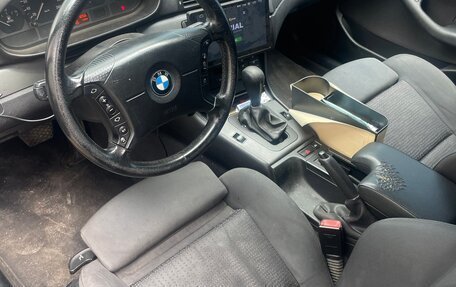 BMW 3 серия, 2004 год, 500 000 рублей, 10 фотография