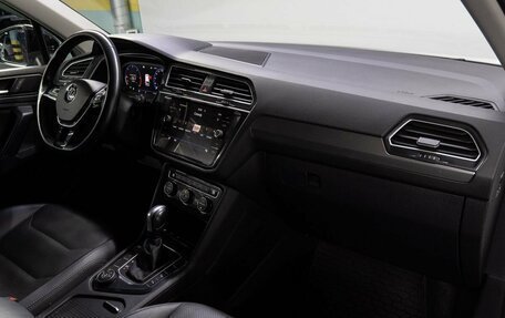 Volkswagen Tiguan II, 2020 год, 2 549 000 рублей, 20 фотография