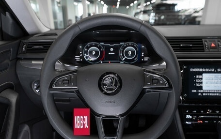 Skoda Superb III рестайлинг, 2025 год, 3 400 000 рублей, 10 фотография
