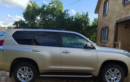 Toyota Land Cruiser Prado 150 рестайлинг 2, 2013 год, 3 500 000 рублей, 4 фотография