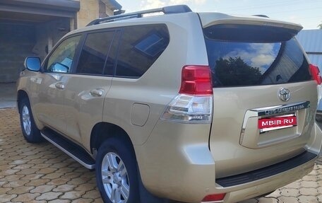 Toyota Land Cruiser Prado 150 рестайлинг 2, 2013 год, 3 500 000 рублей, 6 фотография