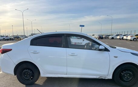 KIA Rio IV, 2018 год, 670 000 рублей, 2 фотография