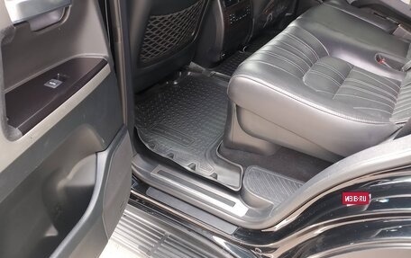 Toyota Land Cruiser 200, 2019 год, 9 500 000 рублей, 10 фотография
