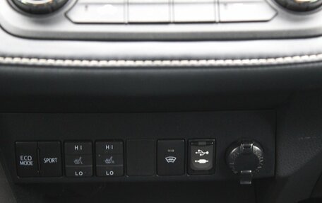 Toyota RAV4, 2017 год, 2 350 000 рублей, 13 фотография